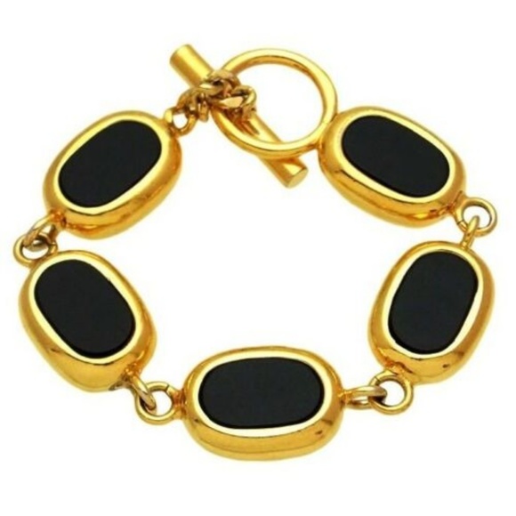 CHANEL Jewelry - Vintage Chanel Toggle Bracelet